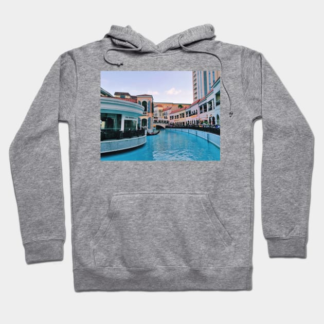 venice, italy, veneto, beach, gondolier, gondoliere, hotels, city, gondola, grand canal, mall, taguig, canal, airbnb, biennale Hoodie by souvenirscape